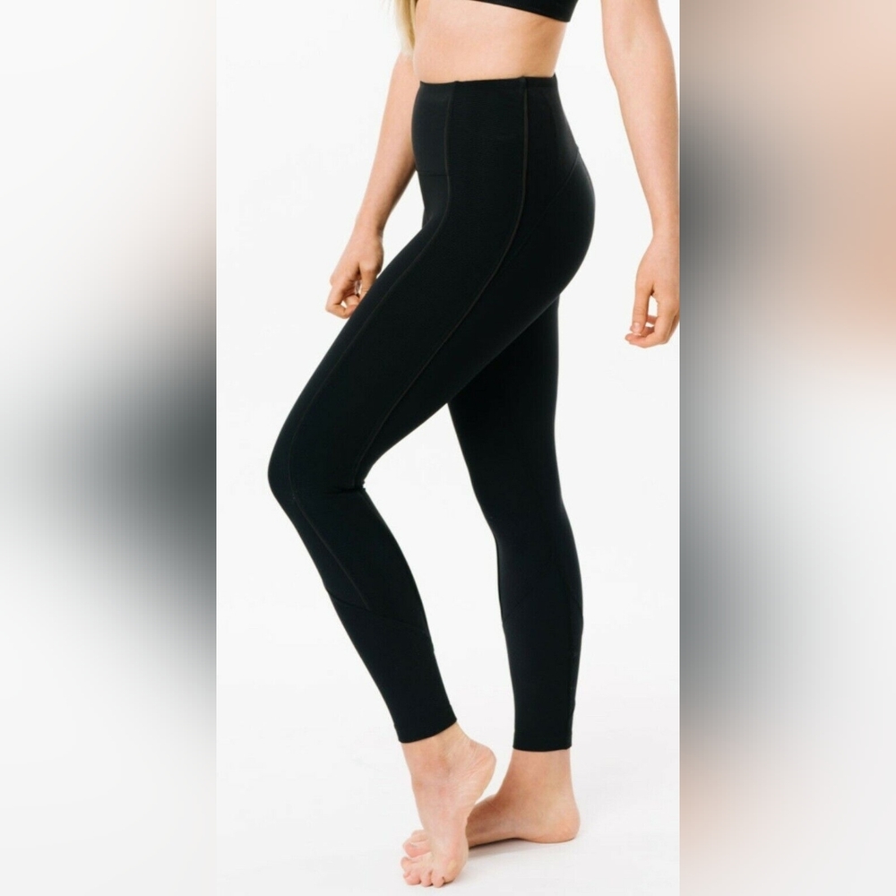 Zyia Black Ribbed Hi-Rise 7/8 Leggings
